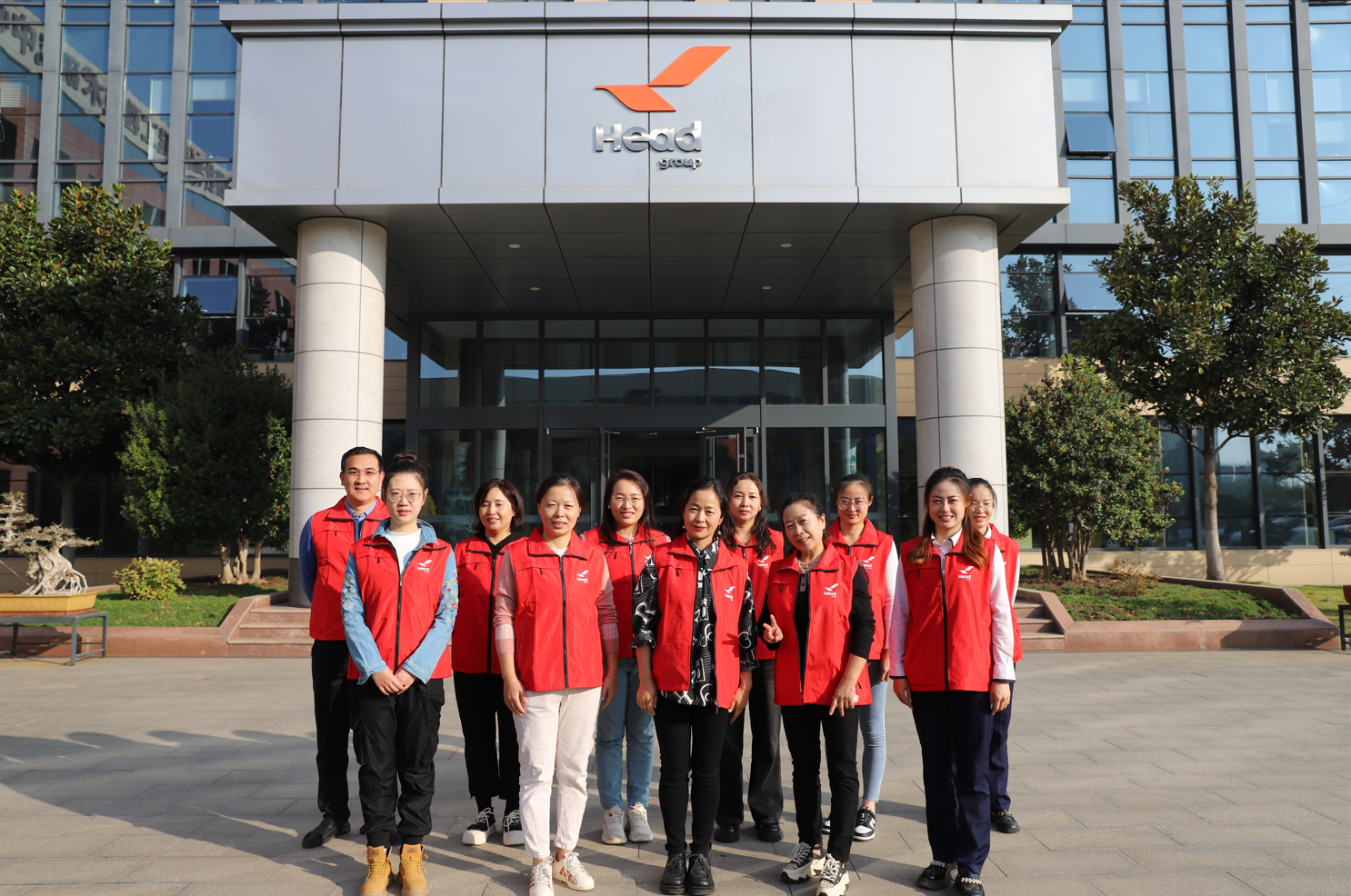  万搏体育-万搏体育（中国）集团开展志愿者重阳节敬老、爱老志愿服务活动